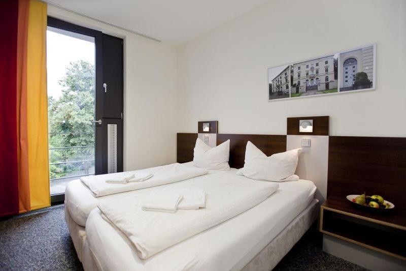 Jugendherberge Duesseldorf Екстериор снимка